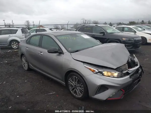 3KPF54AD0NE430792 2022 KIA FORTE - Image 1