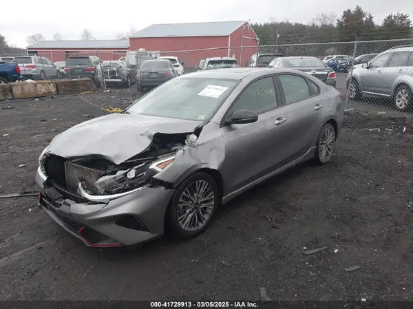 3KPF54AD0NE430792 2022 KIA FORTE - Image 2