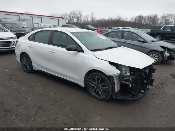 3KPF54AD0NE435491 2022 KIA FORTE - Image 1