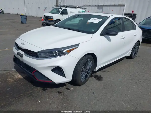 3KPF54AD0NE440299 2022 KIA FORTE - Image 2