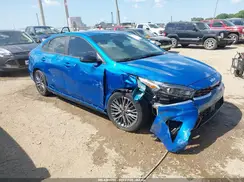 3KPF54AD0NE441033 2022 KIA FORTE