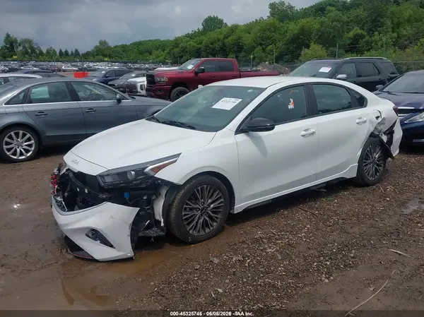 3KPF54AD0NE445678 2022 KIA FORTE - Image 2
