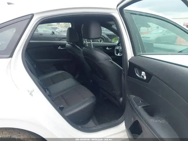 3KPF54AD0NE445678 2022 KIA FORTE - Image 8