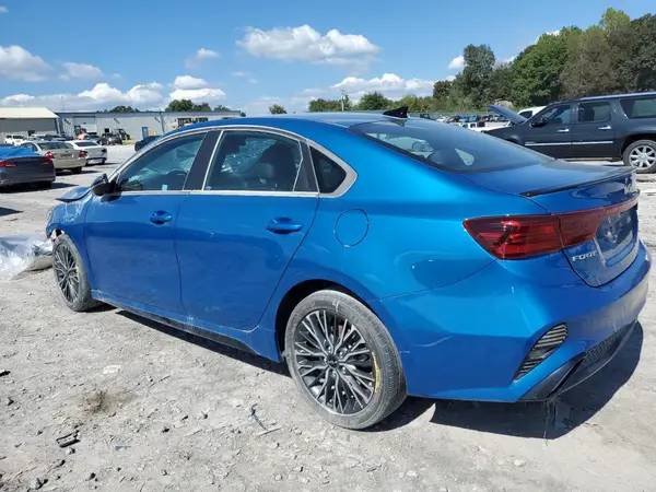 3KPF54AD0NE450301 2022 KIA FORTE - Image 2