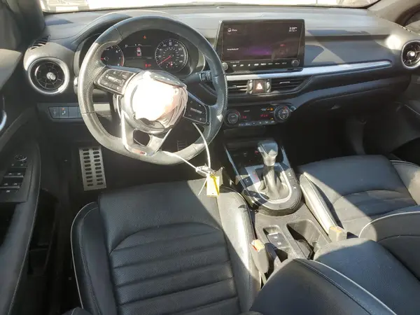 3KPF54AD0NE452517 2022 KIA FORTE - Image 8