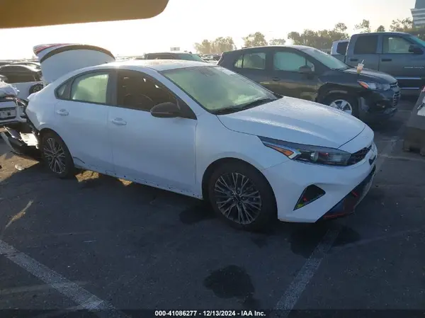 3KPF54AD0NE456051 2022 KIA FORTE - Image 1