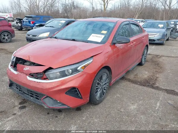 3KPF54AD0NE458253 2022 KIA FORTE - Image 2