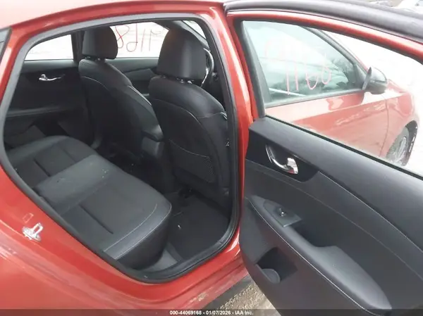 3KPF54AD0NE459323 2022 KIA FORTE - Image 8