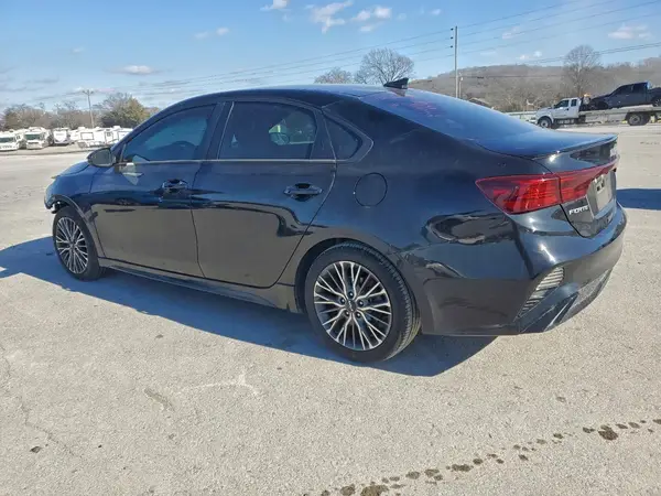 3KPF54AD0NE459340 2022 KIA FORTE - Image 2