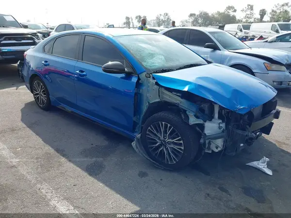 3KPF54AD0NE471097 2022 KIA FORTE - Image 1