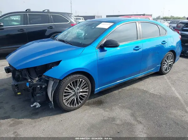 3KPF54AD0NE471097 2022 KIA FORTE - Image 2