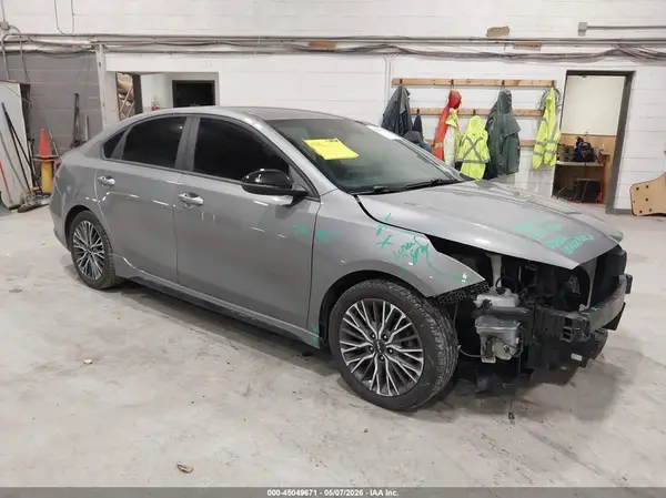 3KPF54AD0NE483685 2022 KIA FORTE - Image 1