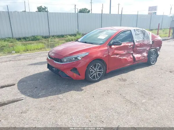 3KPF54AD0NE485212 2022 KIA FORTE - Image 2
