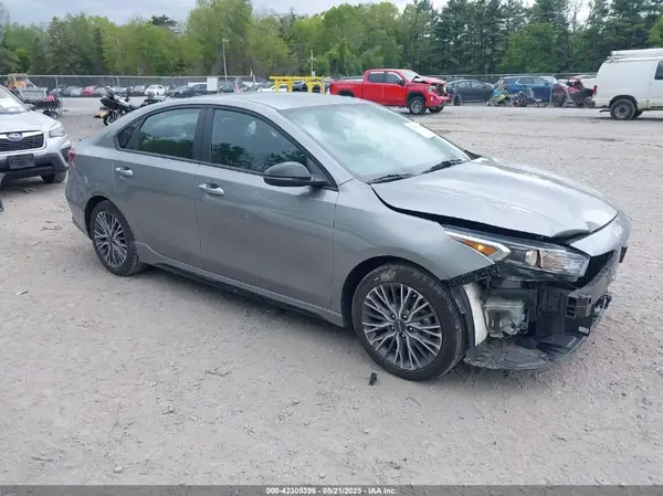 3KPF54AD0NE486182 2022 KIA FORTE - Image 1