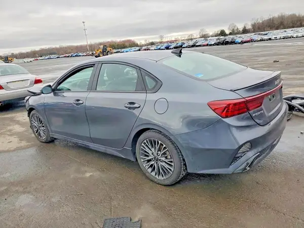 3KPF54AD0NE488367 2022 KIA FORTE - Image 2