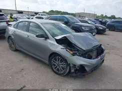 3KPF54AD0NE488918 2022 KIA FORTE