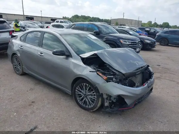 3KPF54AD0NE488918 2022 KIA FORTE - Image 1