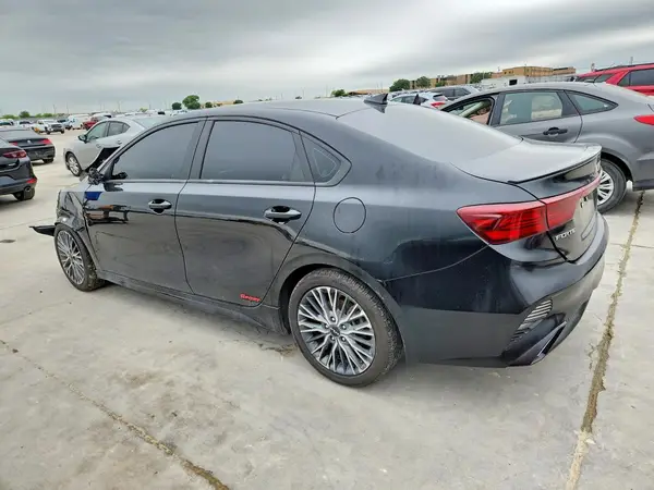 3KPF54AD0NE489230 2022 KIA FORTE - Image 2
