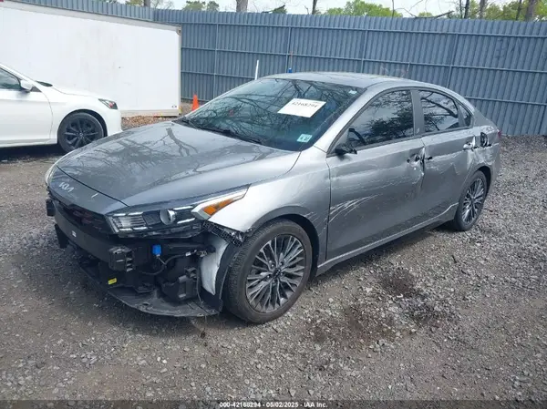 3KPF54AD0NE490720 2022 KIA FORTE - Image 2