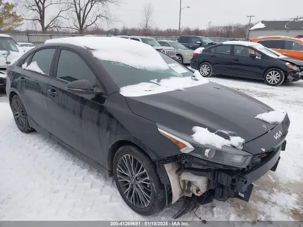 3KPF54AD0NE492094 2022 KIA FORTE - Image 1