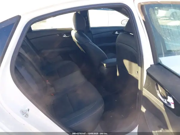 3KPF54AD0NE492113 2022 KIA FORTE - Image 8