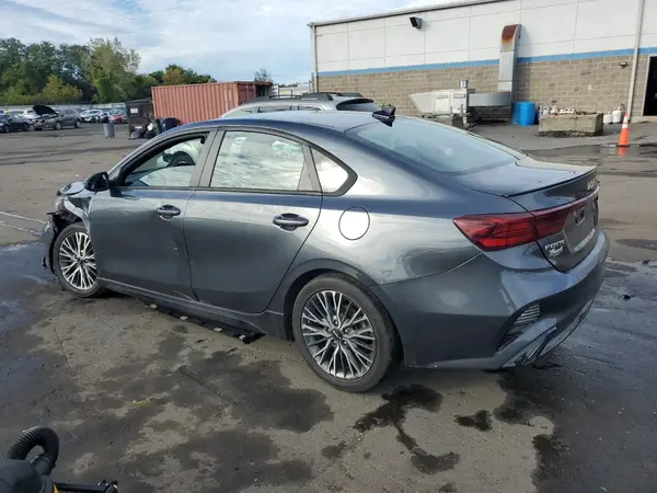 3KPF54AD0NE495190 2022 KIA FORTE - Image 2