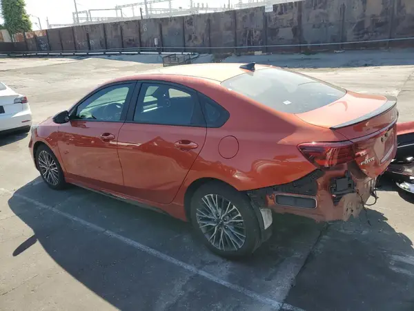 3KPF54AD0NE498364 2022 KIA FORTE - Image 2