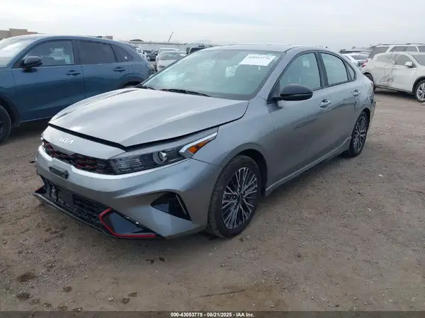 3KPF54AD0NE498526 2022 KIA FORTE - Image 2