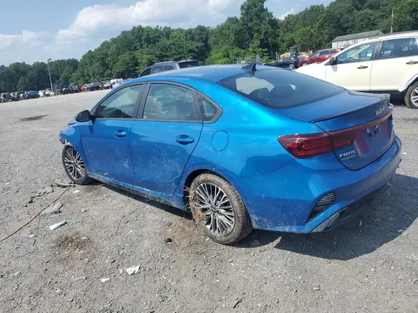 3KPF54AD0NE498770 2022 KIA FORTE - Image 2