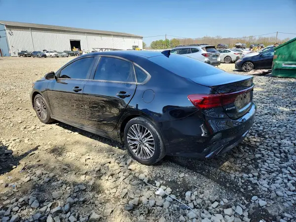 3KPF54AD0NE498882 2022 KIA FORTE - Image 2