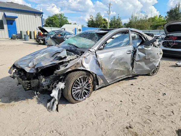3KPF54AD0NE499143 2022 KIA FORTE - Image 1