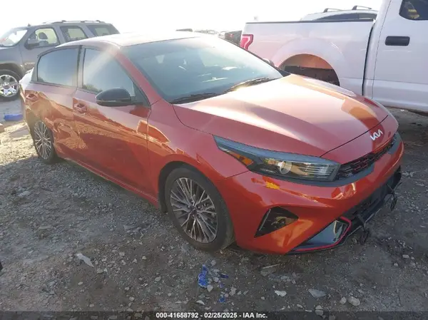 3KPF54AD0NE500887 2022 KIA FORTE - Image 1