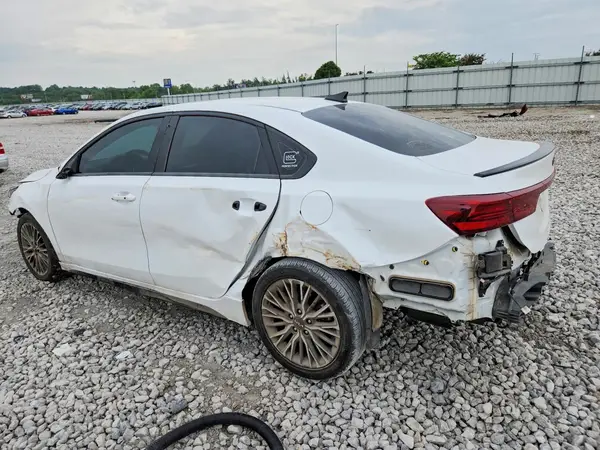 3KPF54AD0NE510481 2022 KIA FORTE - Image 2
