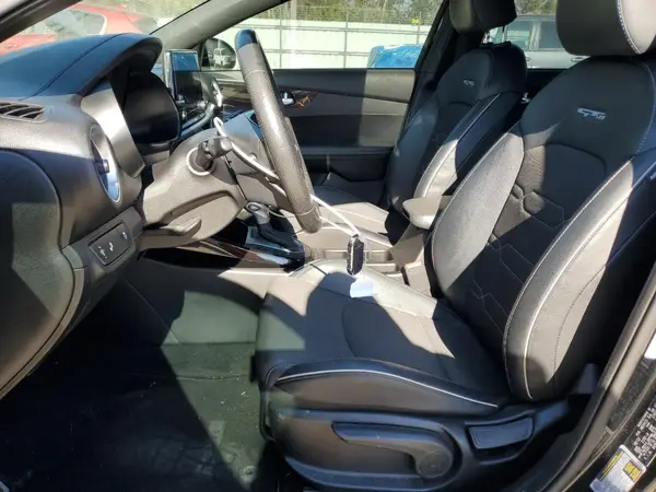 2023 KIA FORTE auction photo 7