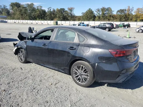 3KPF54AD0PE532452 2023 KIA FORTE - Image 2