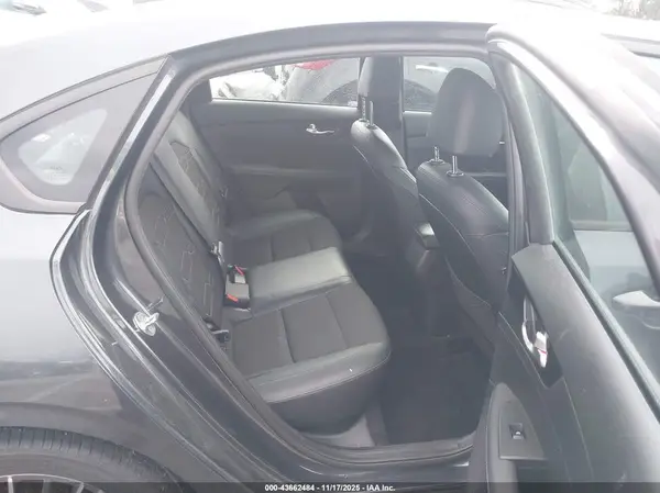 3KPF54AD0PE534329 2023 KIA FORTE - Image 8