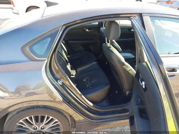 3KPF54AD0PE549753 2023 KIA FORTE - Image 8