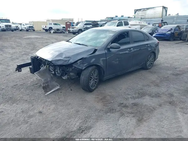 3KPF54AD0PE550207 2023 KIA FORTE - Image 2