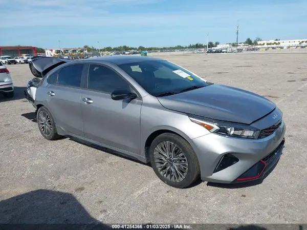 3KPF54AD0PE566794 2023 KIA FORTE - Image 1