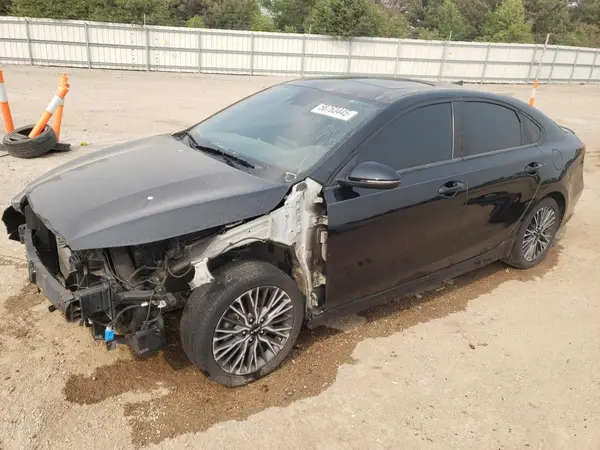 3KPF54AD0PE568092 2023 KIA FORTE - Image 1
