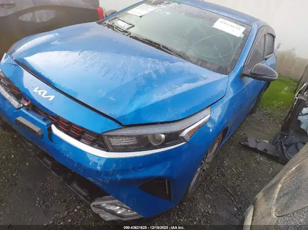 3KPF54AD0PE574183 2023 KIA FORTE - Image 2