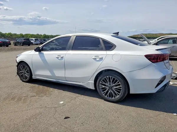 3KPF54AD0PE575169 2023 KIA FORTE - Image 2
