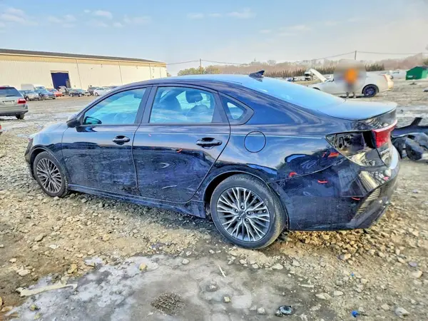 3KPF54AD0PE578086 2023 KIA FORTE - Image 2