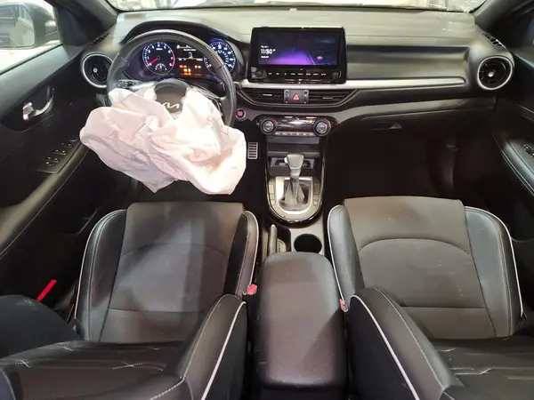3KPF54AD0PE592070 2023 KIA FORTE - Image 8