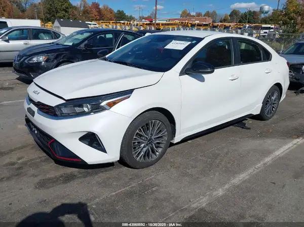 3KPF54AD0PE593641 2023 KIA FORTE - Image 2