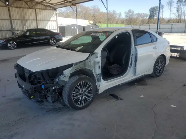 3KPF54AD0PE604489 2023 KIA FORTE - Image 1