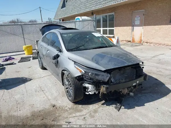 3KPF54AD0PE605223 2023 KIA FORTE - Image 1