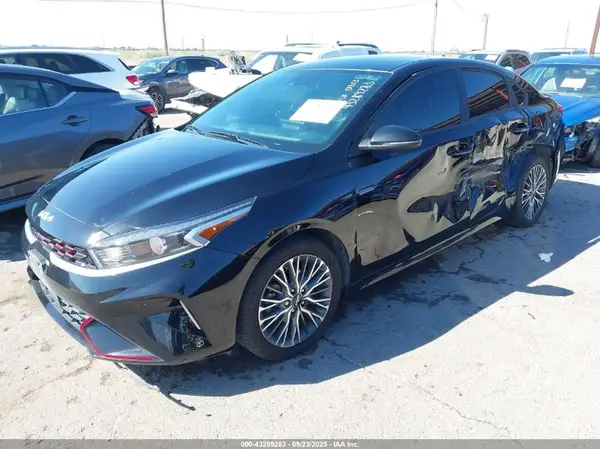 3KPF54AD0PE610258 2023 KIA FORTE - Image 2