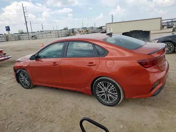 3KPF54AD0PE610812 2023 KIA FORTE - Image 2