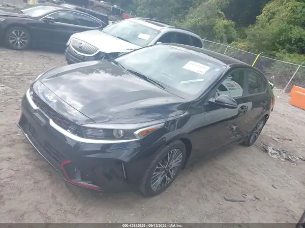3KPF54AD0PE612530 2023 KIA FORTE - Image 2